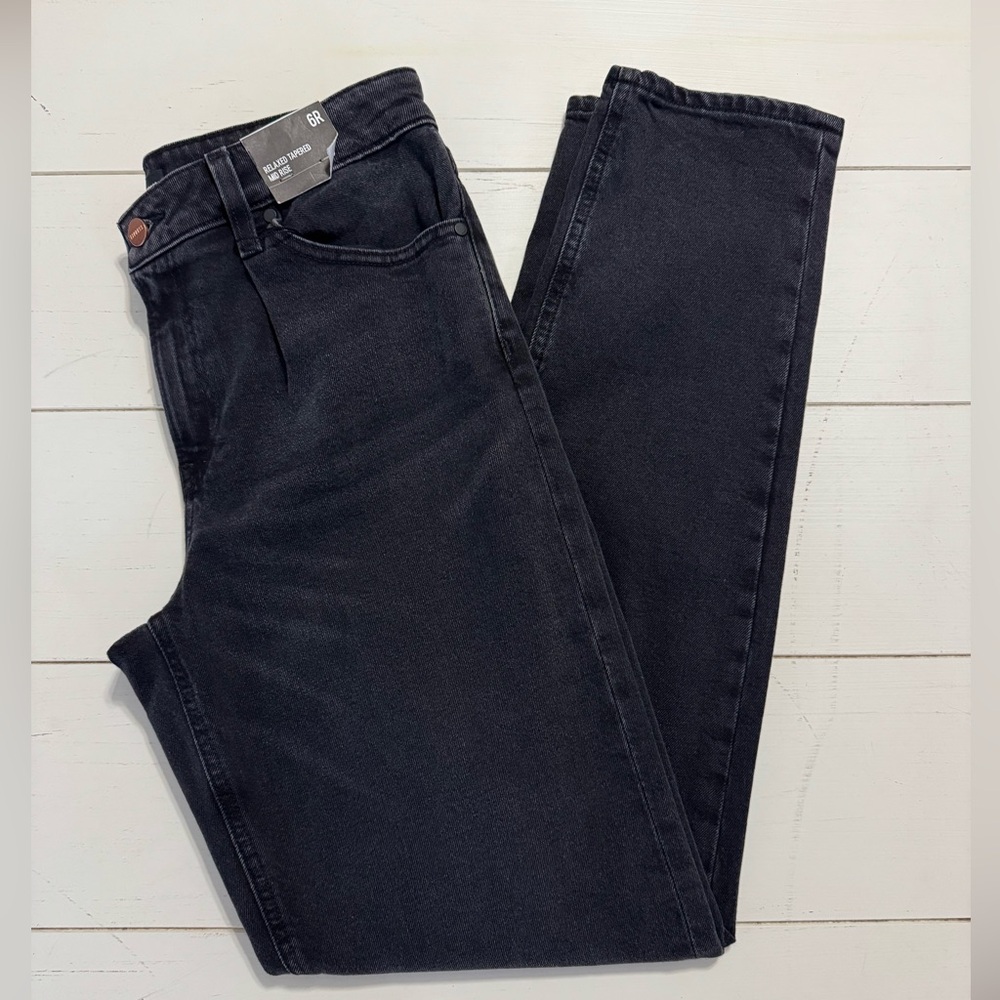 Express Relaxed Tapered Fit Jeans